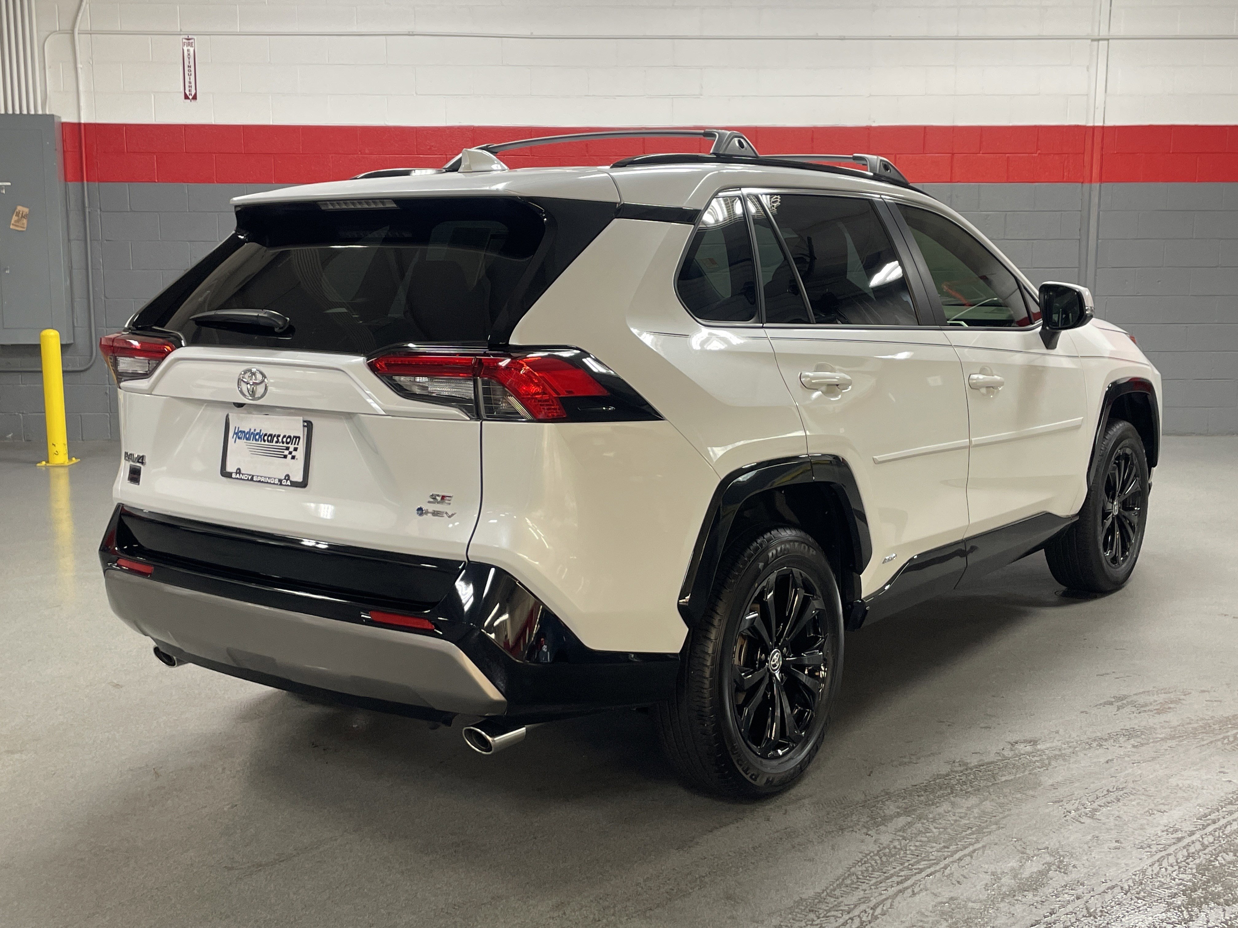 Certified 2025 Toyota RAV4 SE image 10