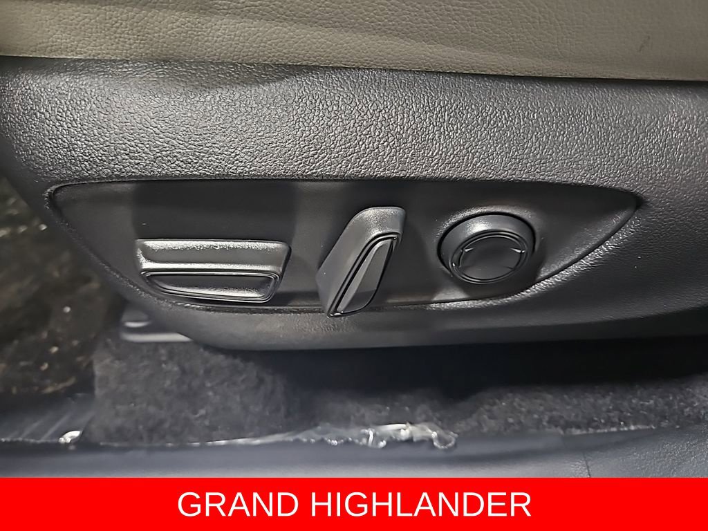 New 2026 Toyota Grand Highlander AWD image 15