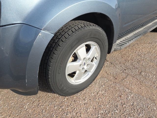 Used 2011 Ford Escape XLT w/ Class II Trailer Tow Pkg image 13