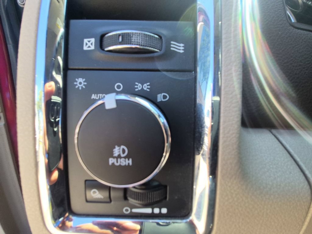 Used 2014 RAM 1500 Laramie w/ Convenience Group RWD image 21