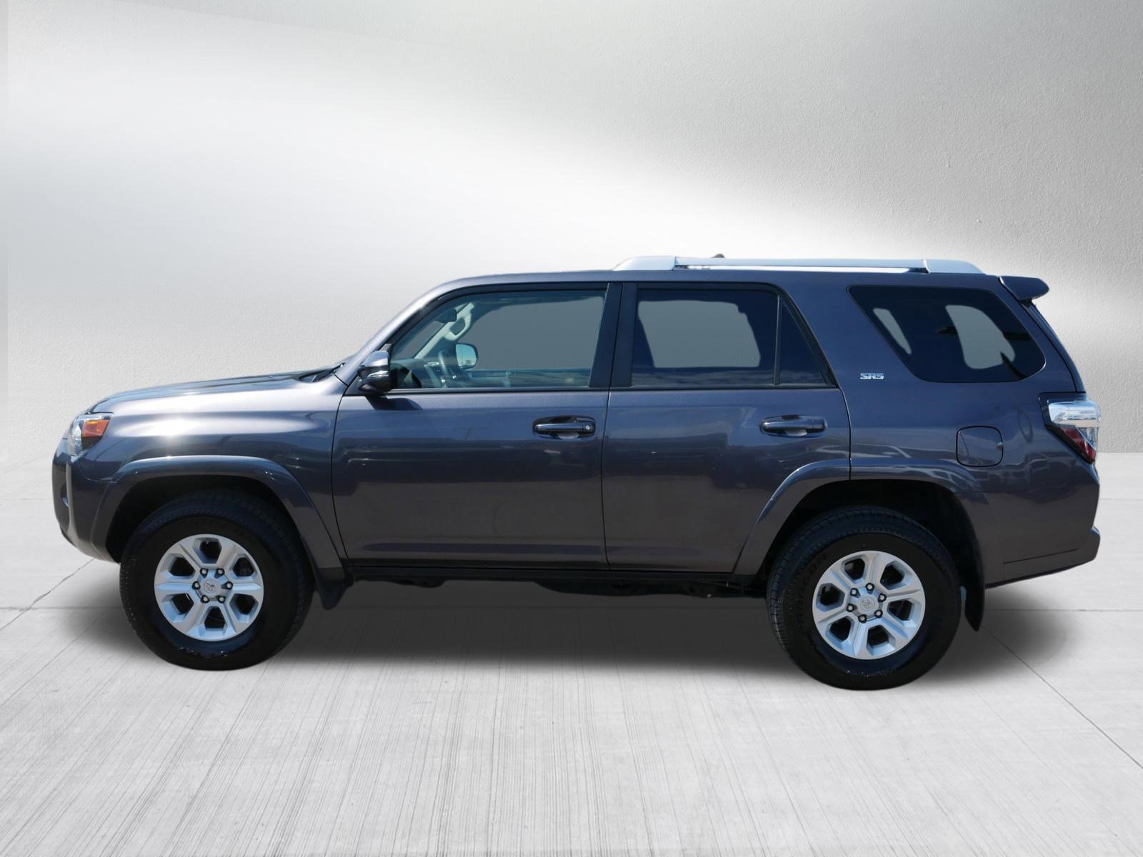 Used 2018 Toyota 4Runner SR5 Premium AWD/4WD image 2