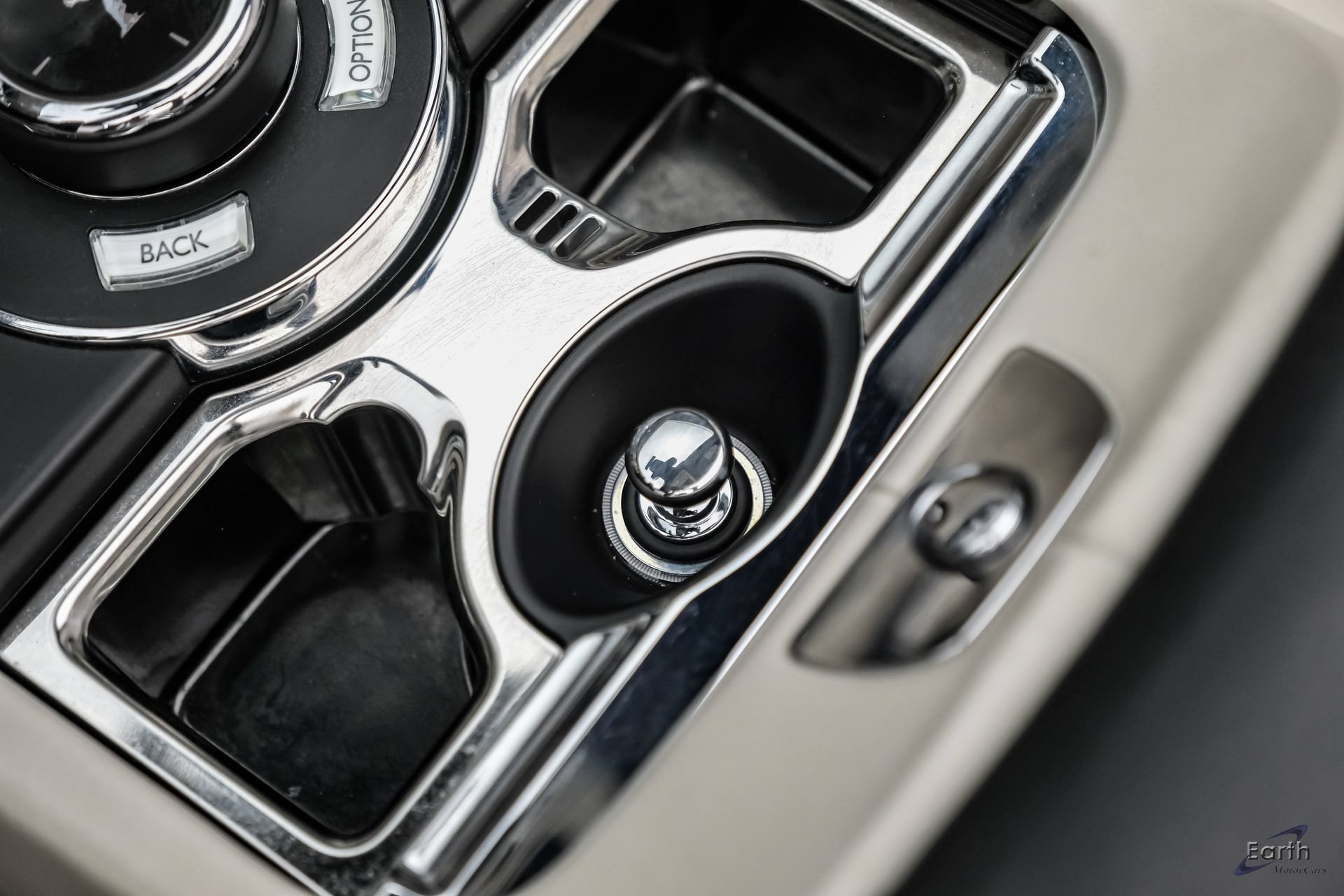 Used 2017 Rolls-Royce Dawn RWD image 67