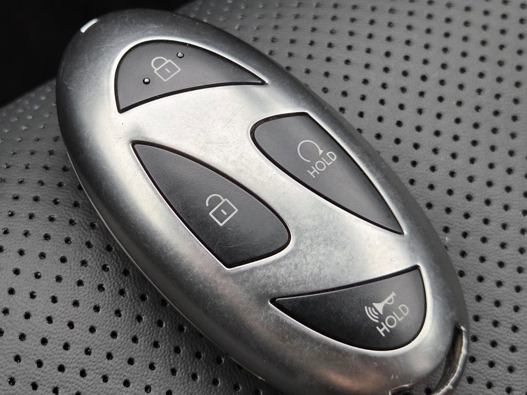 Used 2025 Hyundai Santa Fe SEL FWD image 42