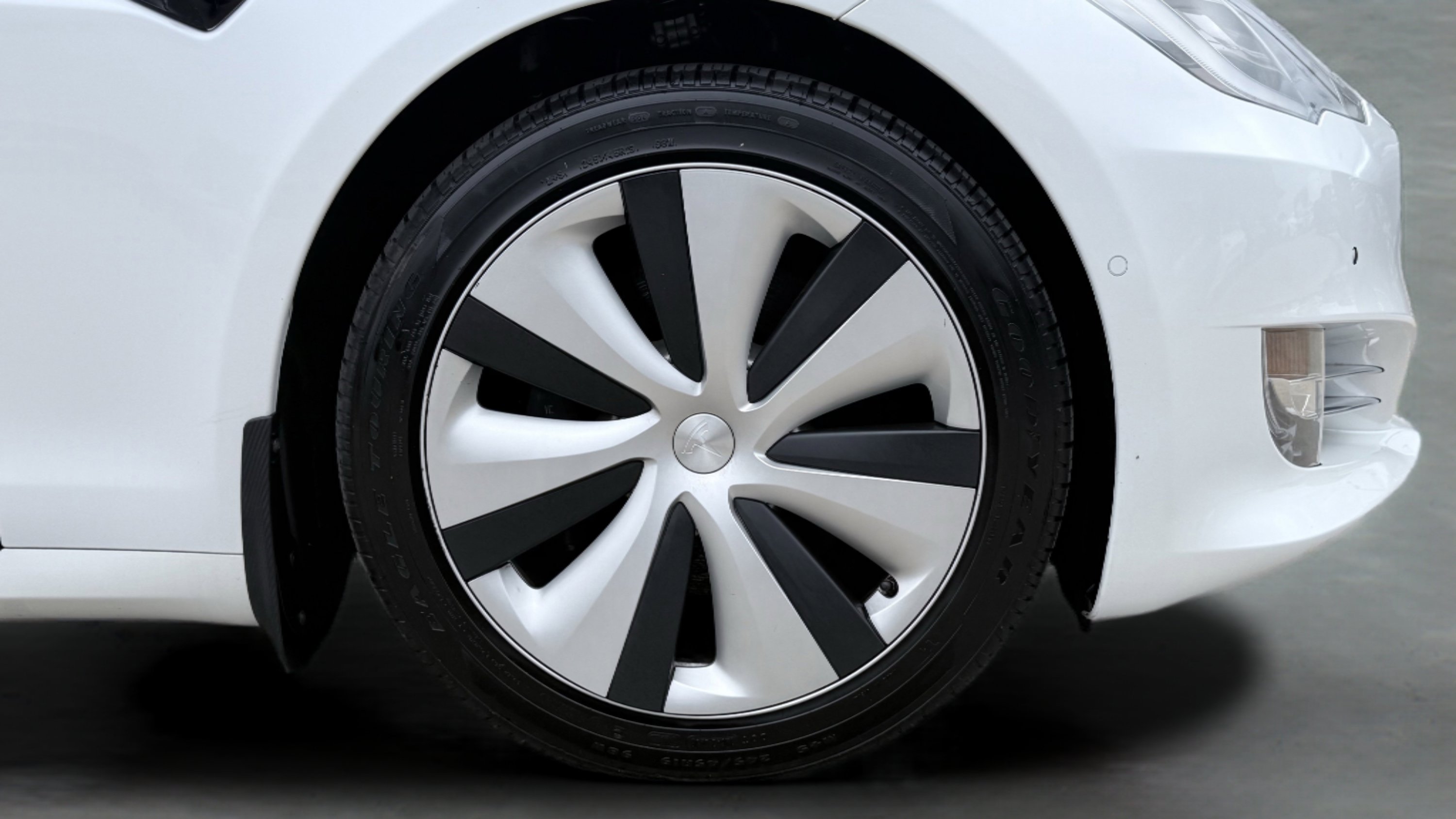 Used 2021 Tesla Model S Long Range Plus image 13