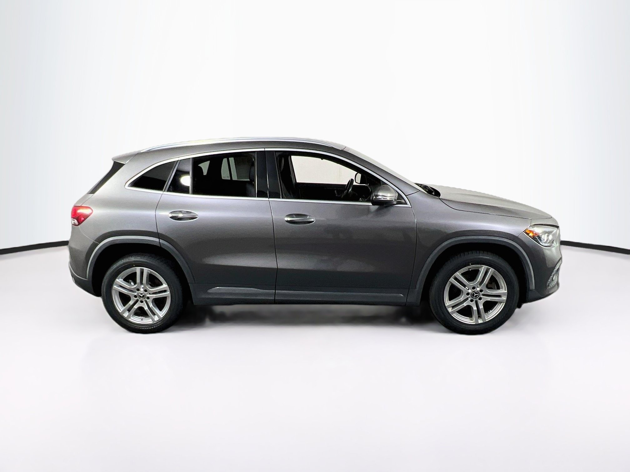 Used 2021 Mercedes-Benz GLA 250 4MATIC image 4