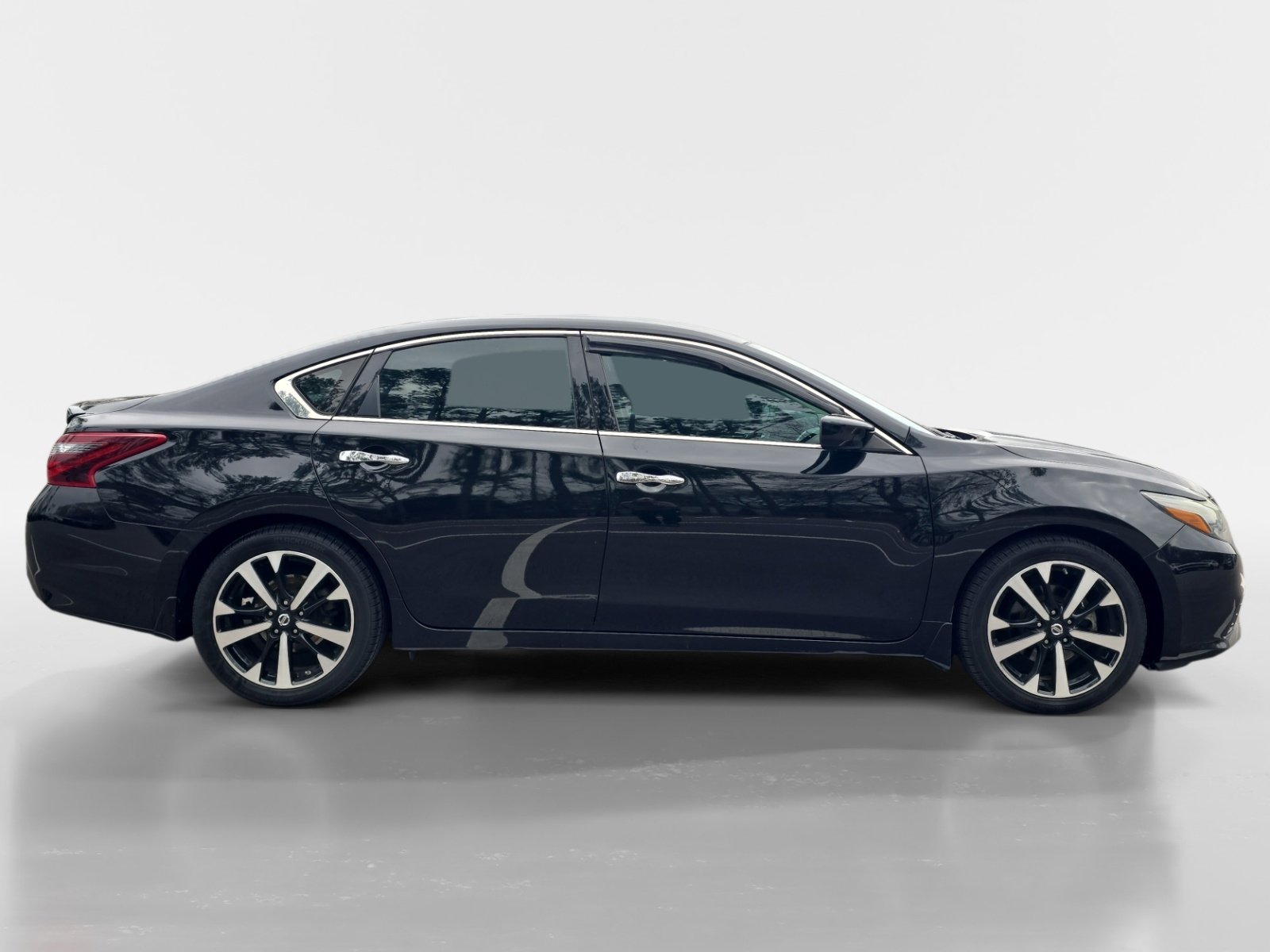 Used 2018 Nissan Altima 2.5 SR image 6