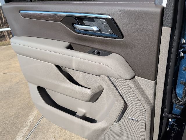 New 2026 Chevrolet Suburban LT w/ Comfort Package image 10