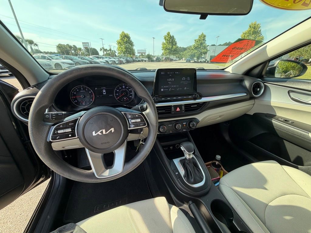 Used 2022 Kia Forte LXS FWD image 18