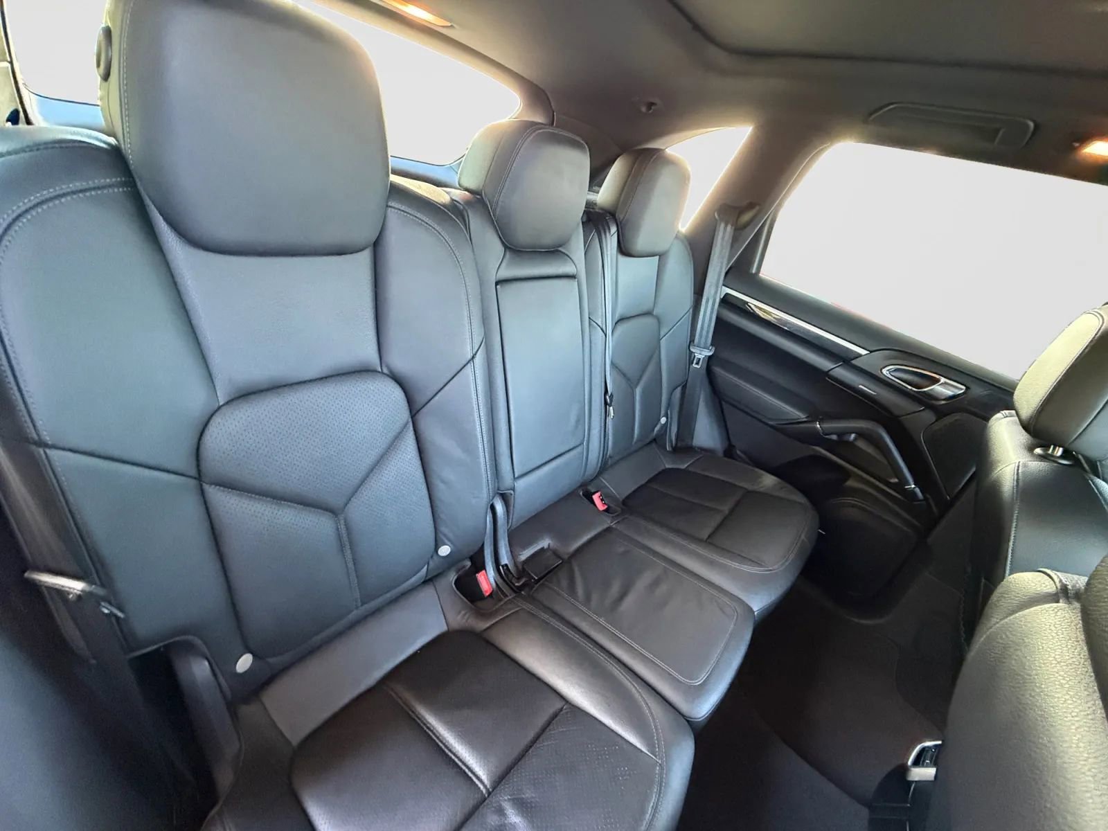 Used 2014 Porsche Cayenne AWD/4WD image 18