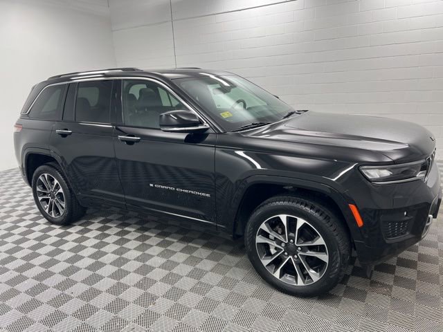 Used 2022 Jeep Grand Cherokee Overland w/ Adv Protech Group III image 4