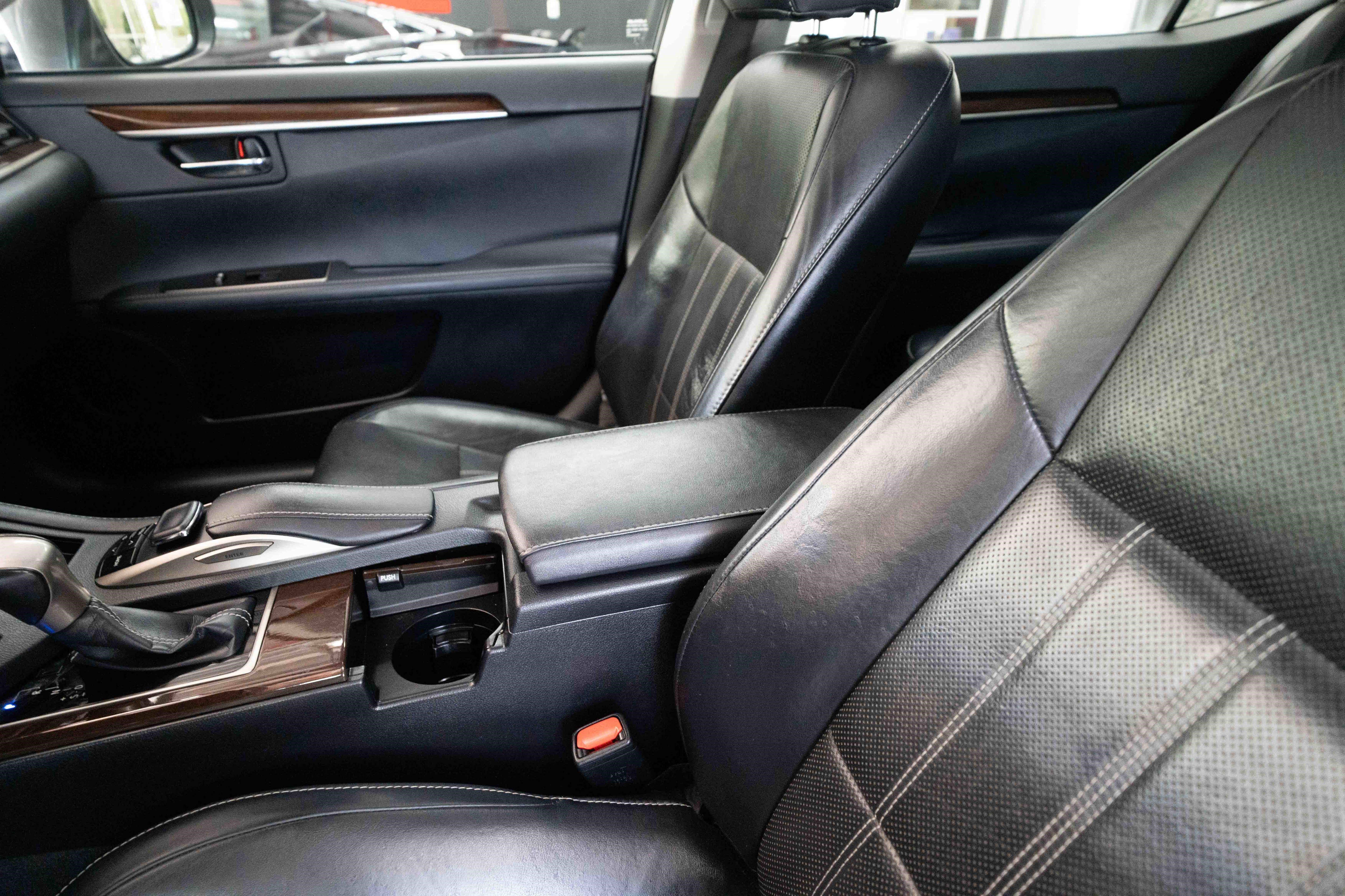 Used 2017 Lexus ES 350 w/ Luxury Package FWD image 10