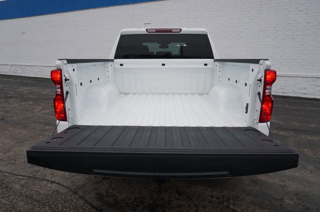 Used 2024 Chevrolet Silverado 1500 LT image 25