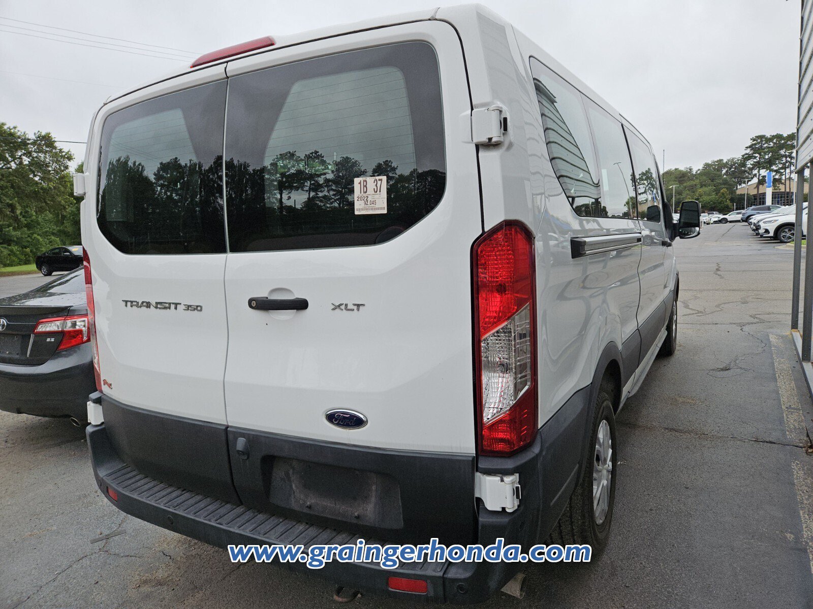 Used 2022 Ford Transit 350 XLT RWD image 6