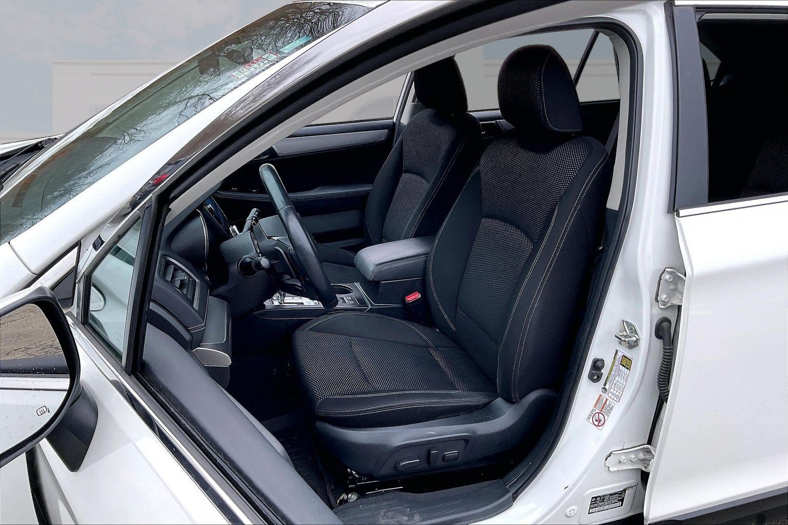 Used 2018 Subaru Outback 2.5i Premium image 21