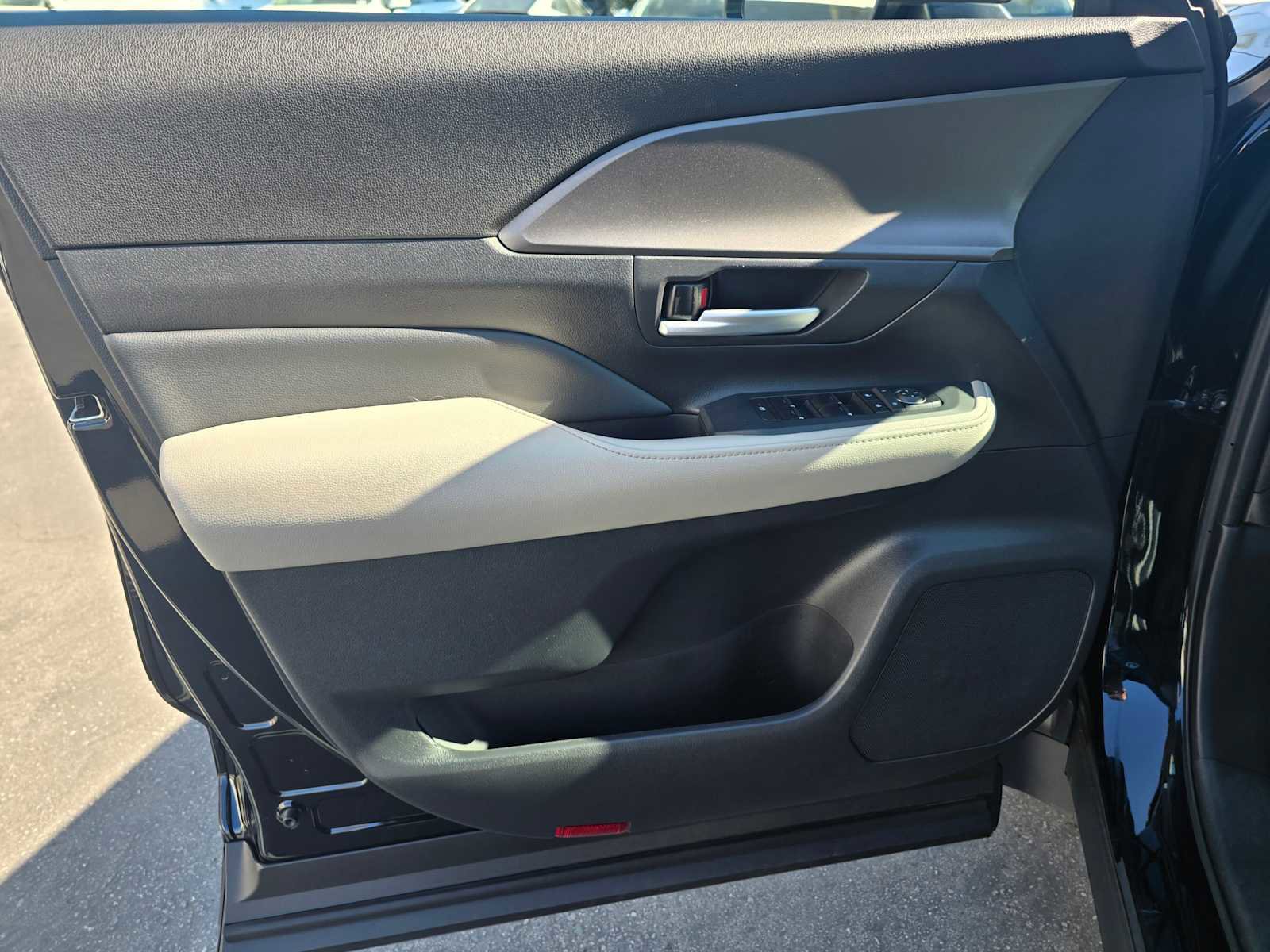 Used 2024 Toyota Grand Highlander XLE image 23