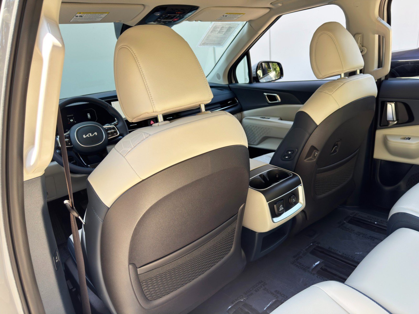 Used 2025 Kia Carnival SX FWD image 39