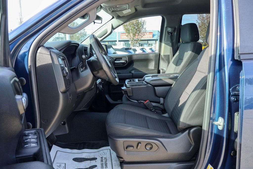 Used 2023 Chevrolet Silverado 1500 Custom image 7