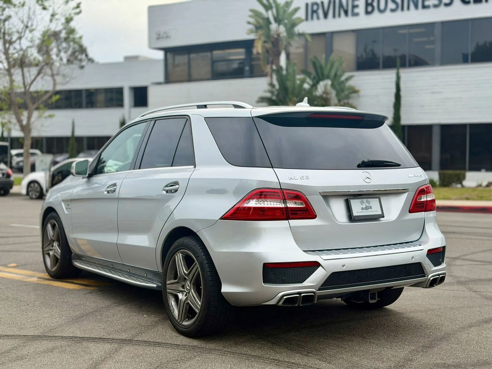 Used 2013 Mercedes-Benz ML 63 AMG 4MATIC image 9