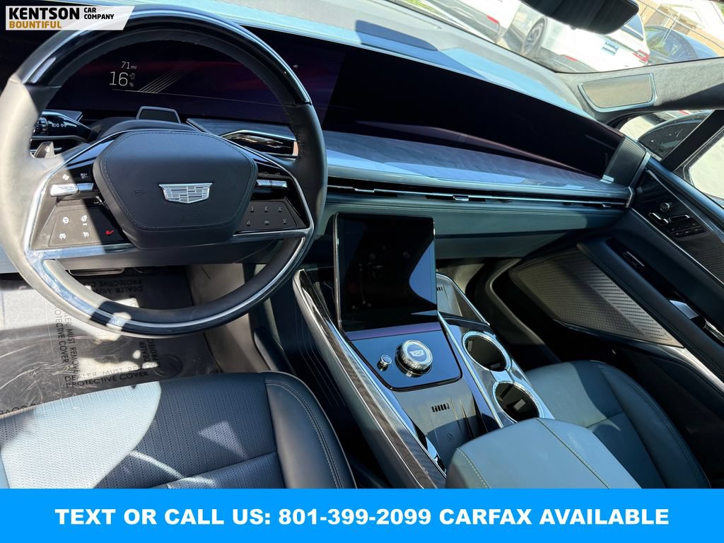 Used 2025 Cadillac Escalade IQ Luxury 2 w/ LPO, Premium Carpet Package AWD/4WD image 27