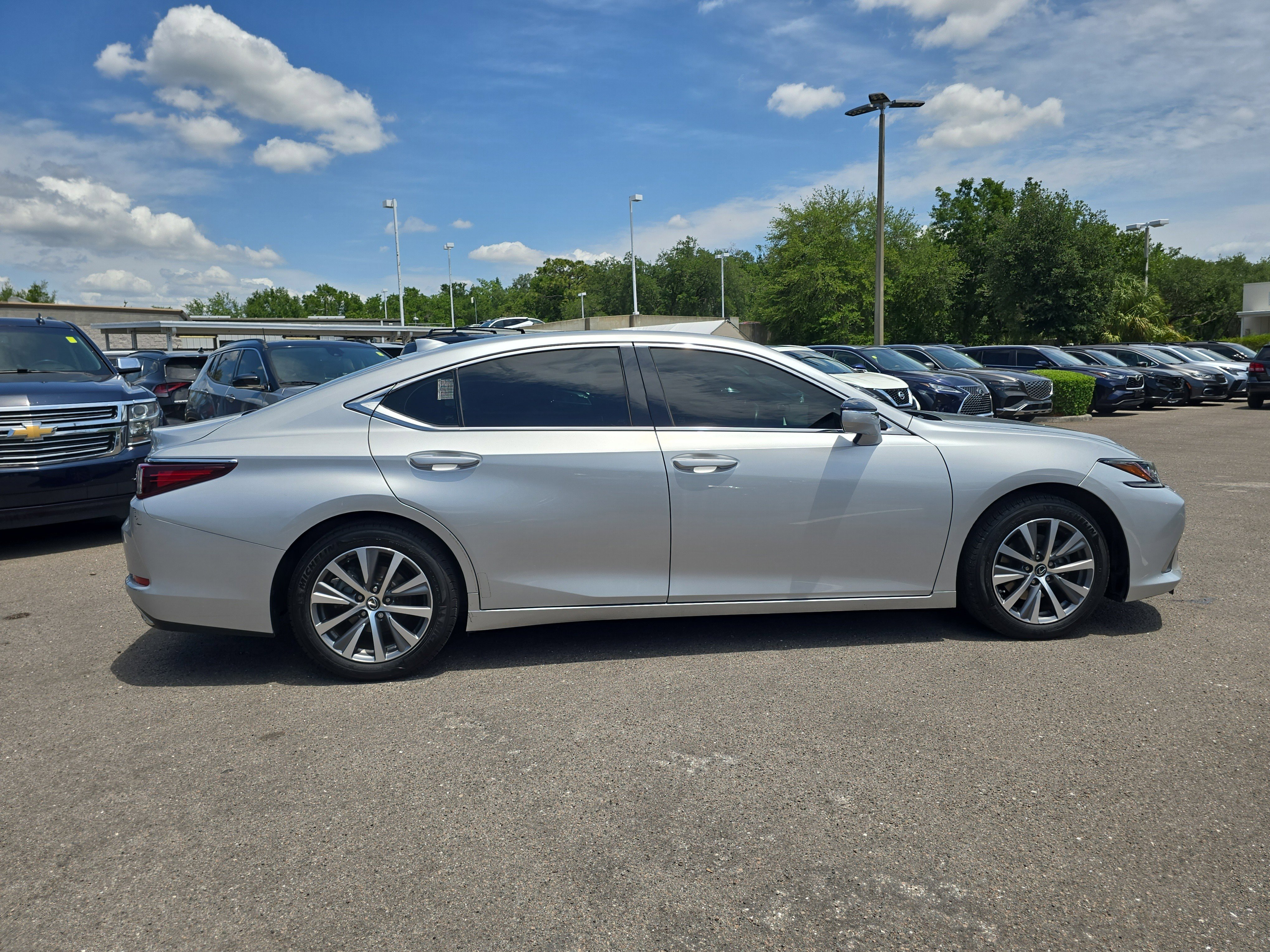 Used 2021 Lexus ES 350 w/ Accessory Package 2 FWD image 9