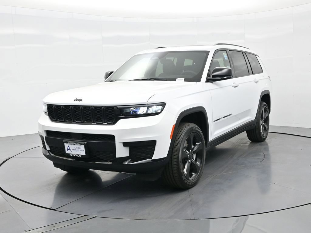 New 2025 Jeep Grand Cherokee L Altitude image 2