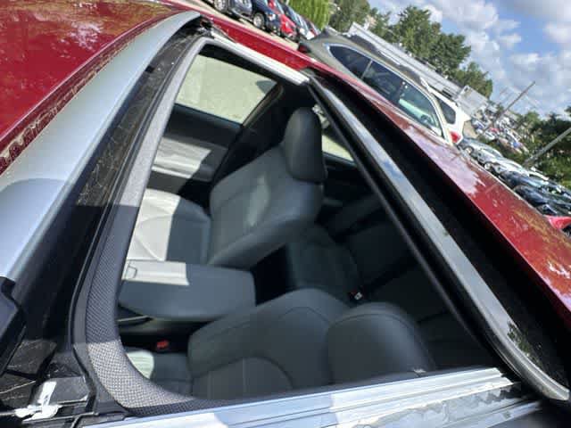 Used 2022 Toyota Avalon Limited w/ Advanced Safety Package FWD image 6