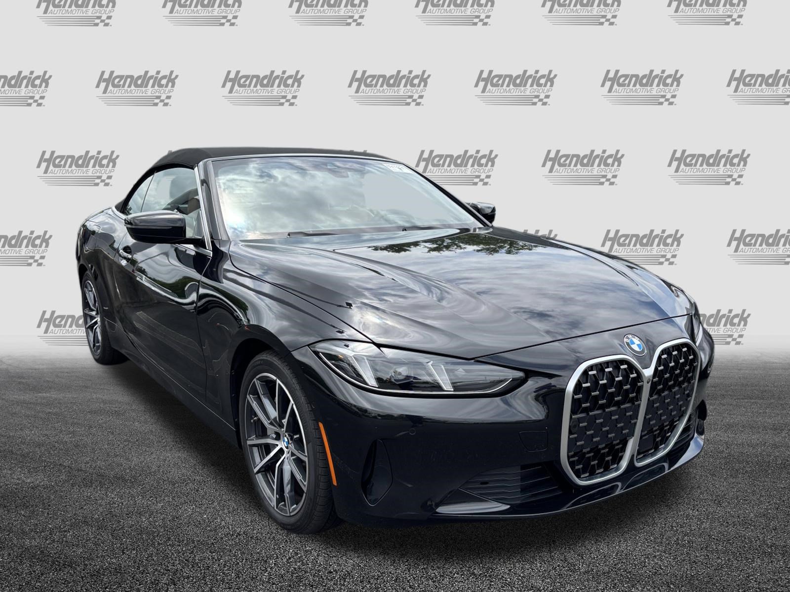 Certified 2025 BMW 430i Convertible RWD image 2