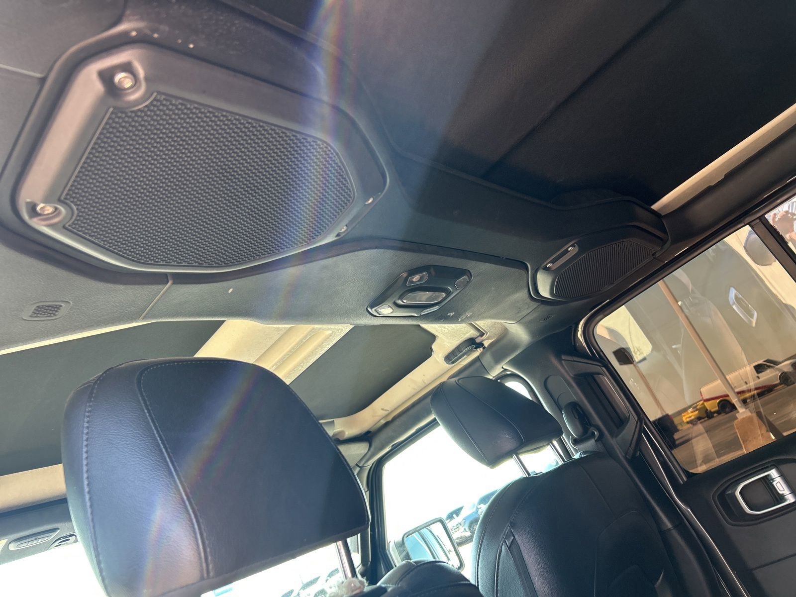 Used 2022 Jeep Wrangler Unlimited Sahara AWD/4WD image 11