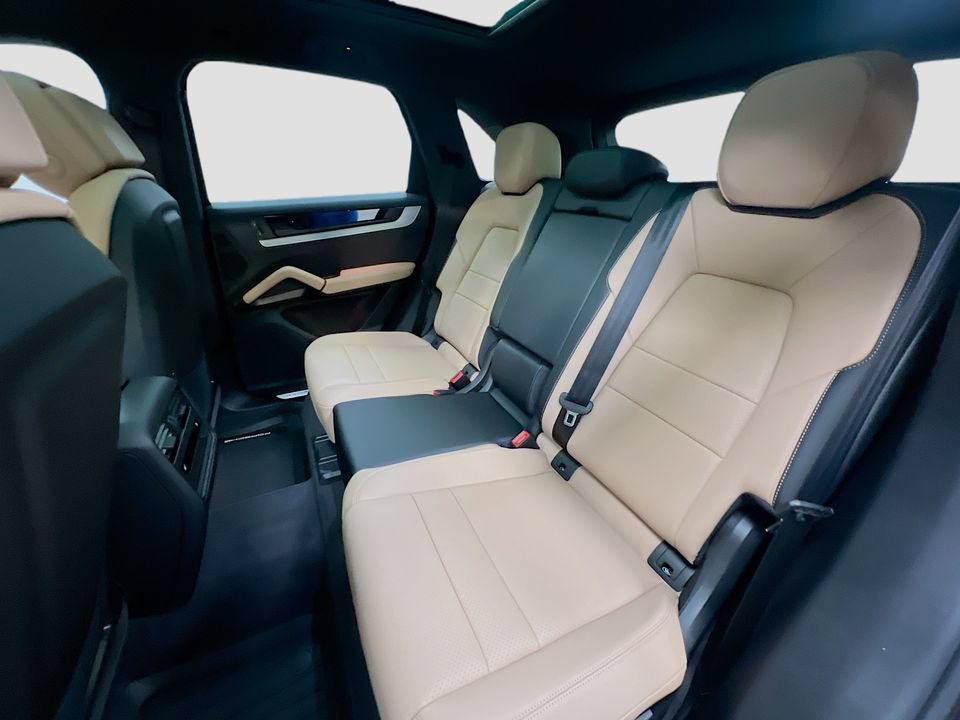 New 2026 Porsche Cayenne AWD/4WD image 24