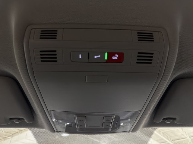 Certified 2022 Volkswagen Taos SE AWD/4WD image 34