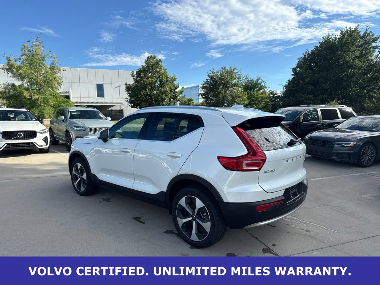 Certified 2025 Volvo XC40 B5 Plus AWD/4WD image 6