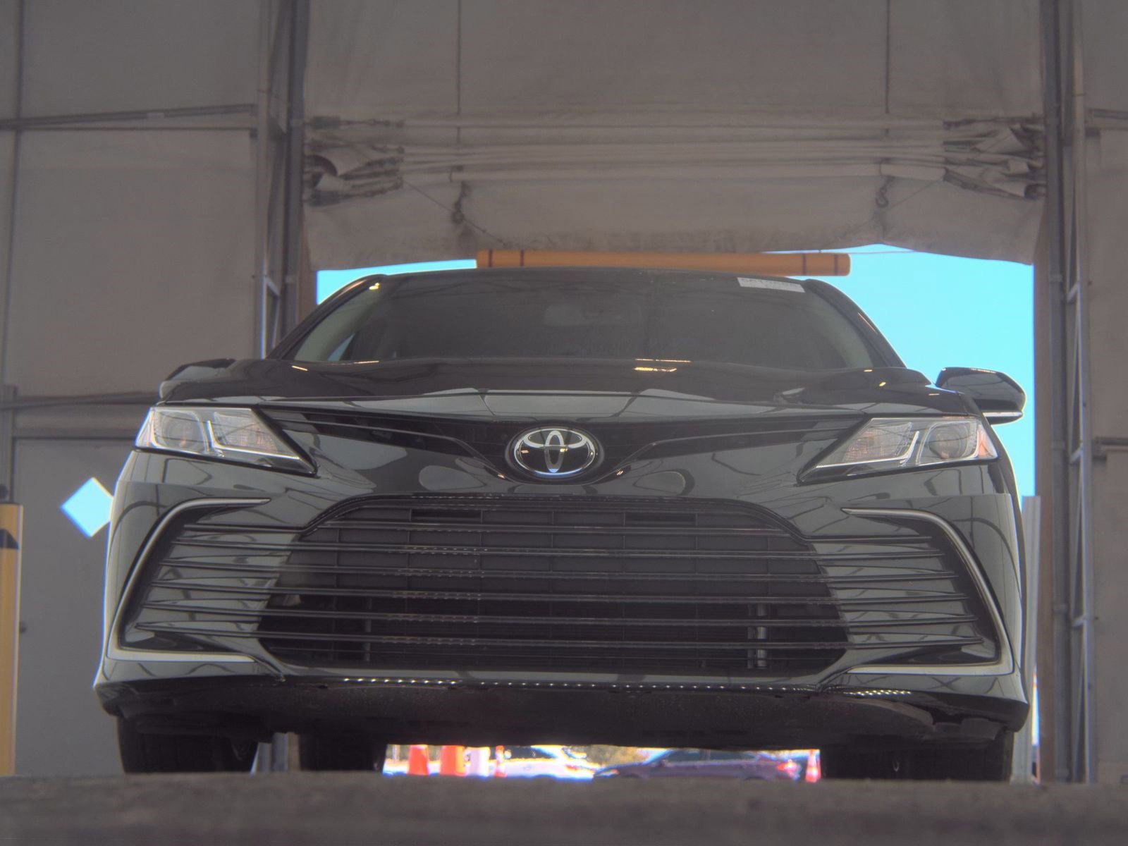 Used 2024 Toyota Camry LE w/ Convenience Package FWD image 4