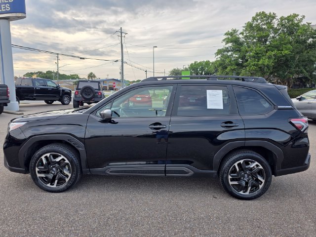 Used 2025 Subaru Forester Limited AWD/4WD image 5