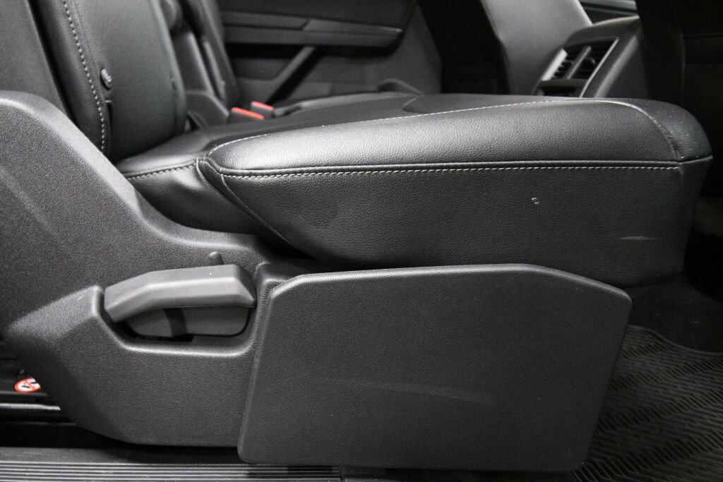 Used 2019 Volkswagen Atlas SE w/ Panoramic Sunroof Package image 28