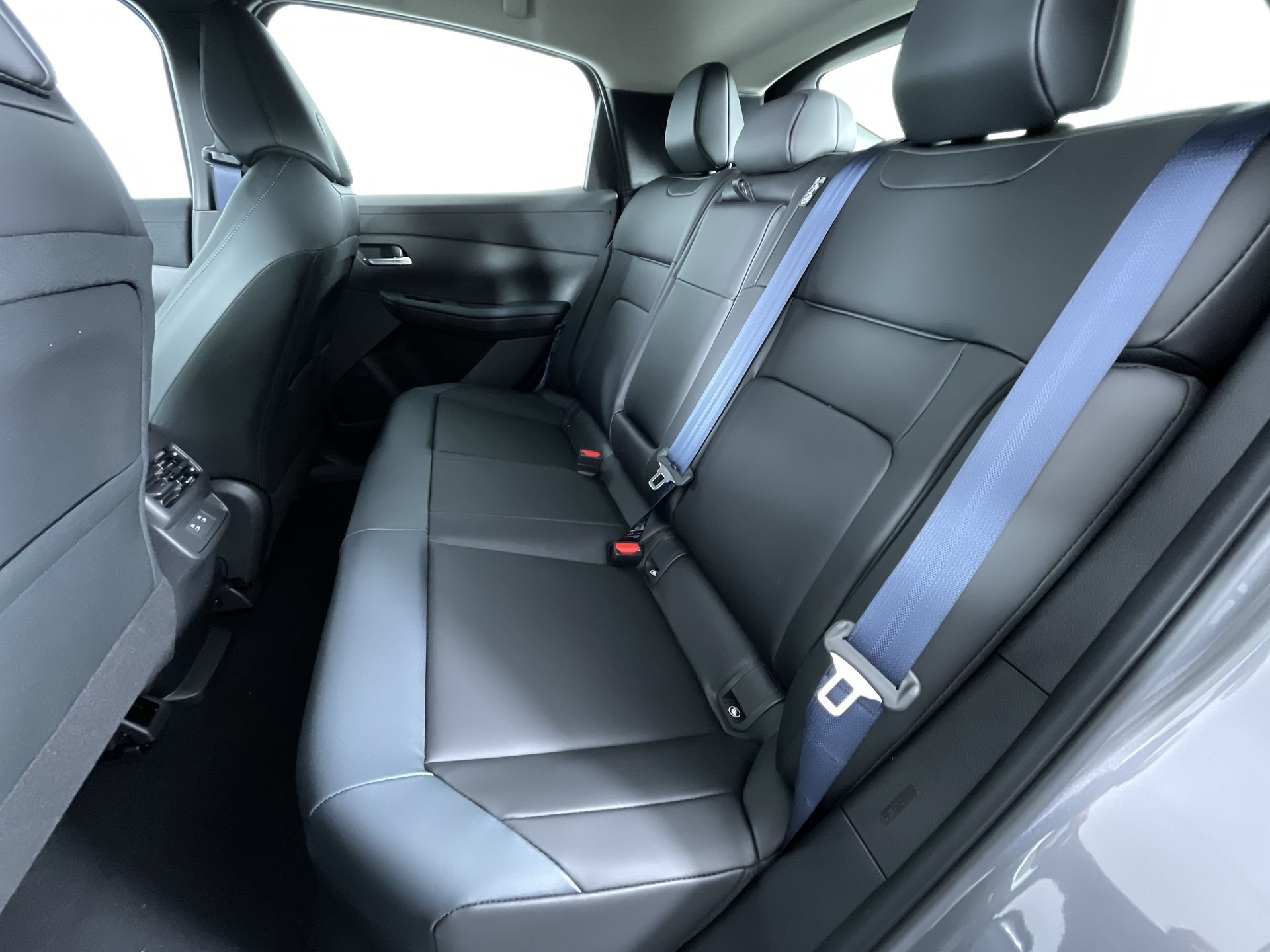 New 2026 Nissan Leaf SV+ w/ Floor Mat Package (SV+) FWD image 21