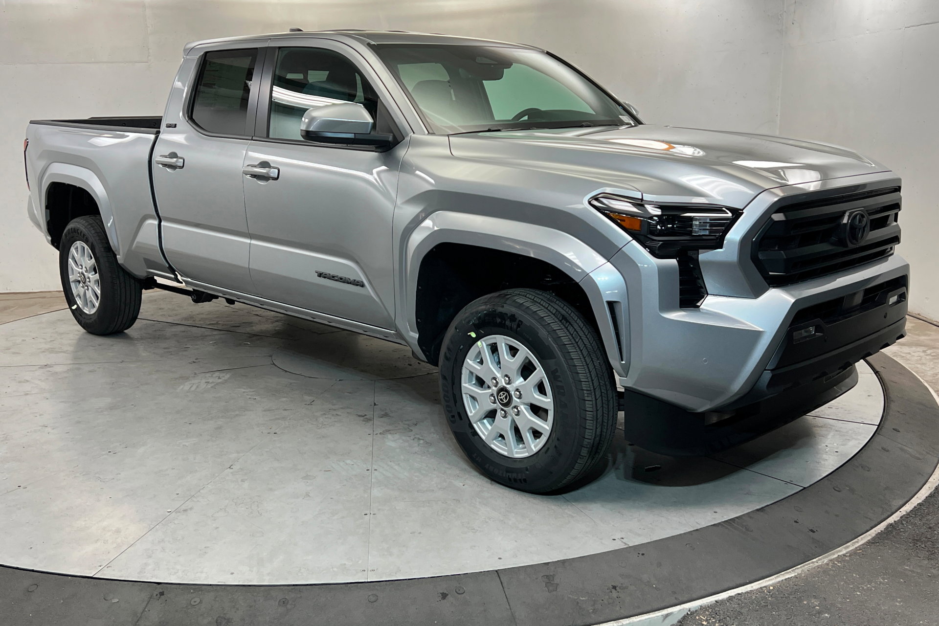 New 2026 Toyota Tacoma SR5 AWD/4WD image 7