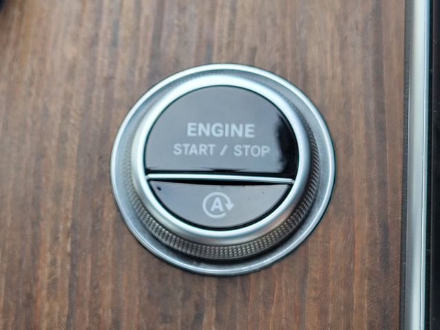 Used 2023 Mercedes-Benz C 300 4MATIC Sedan w/ Exclusive Trim Package image 35