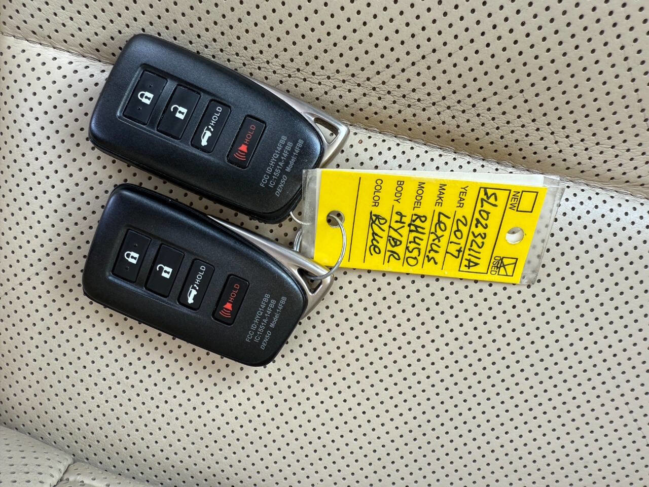 Used 2017 Lexus RX 450h AWD image 32