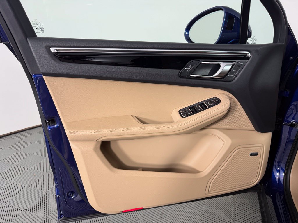 New 2026 Porsche Macan AWD/4WD image 19