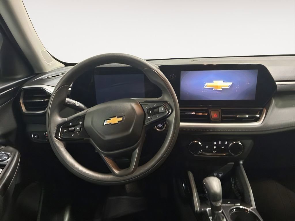 Used 2024 Chevrolet TrailBlazer LS w/ LS Convenience Package image 19