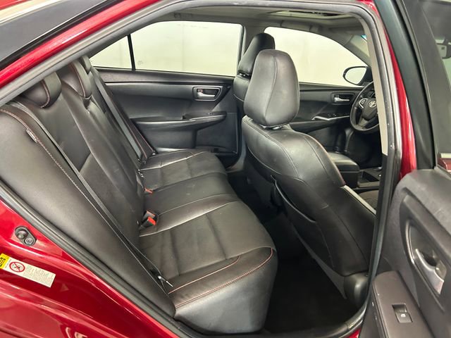 Used 2015 Toyota Camry SE image 28