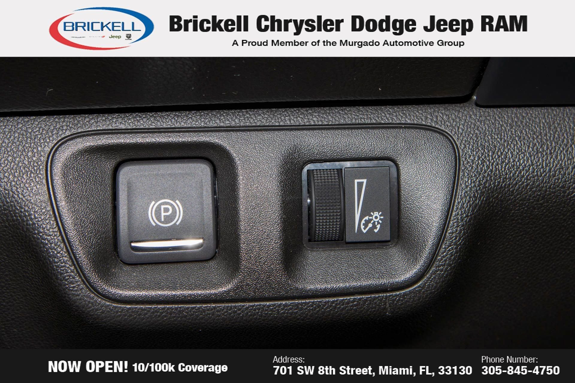 Used 2023 GMC Acadia SLE image 29