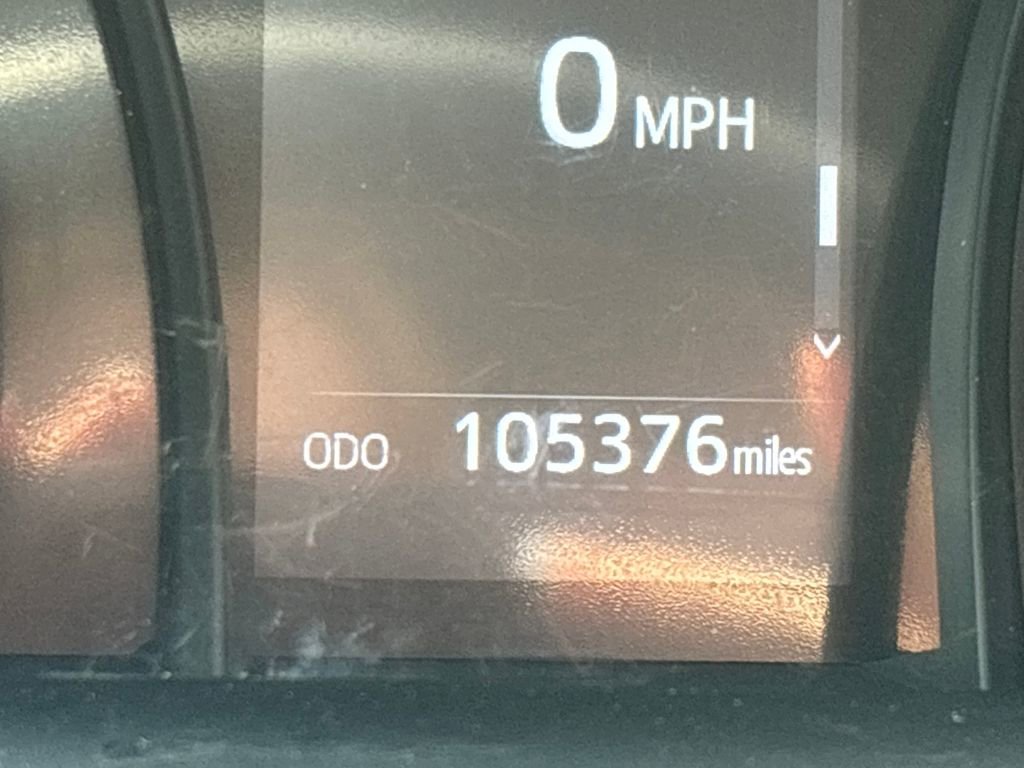 Used 2022 Toyota Camry LE image 29