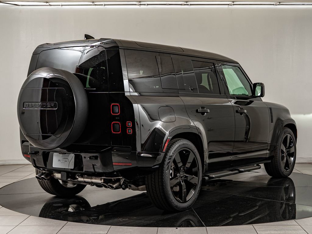 New 2026 Land Rover Defender 110 X-Dynamic SE image 5