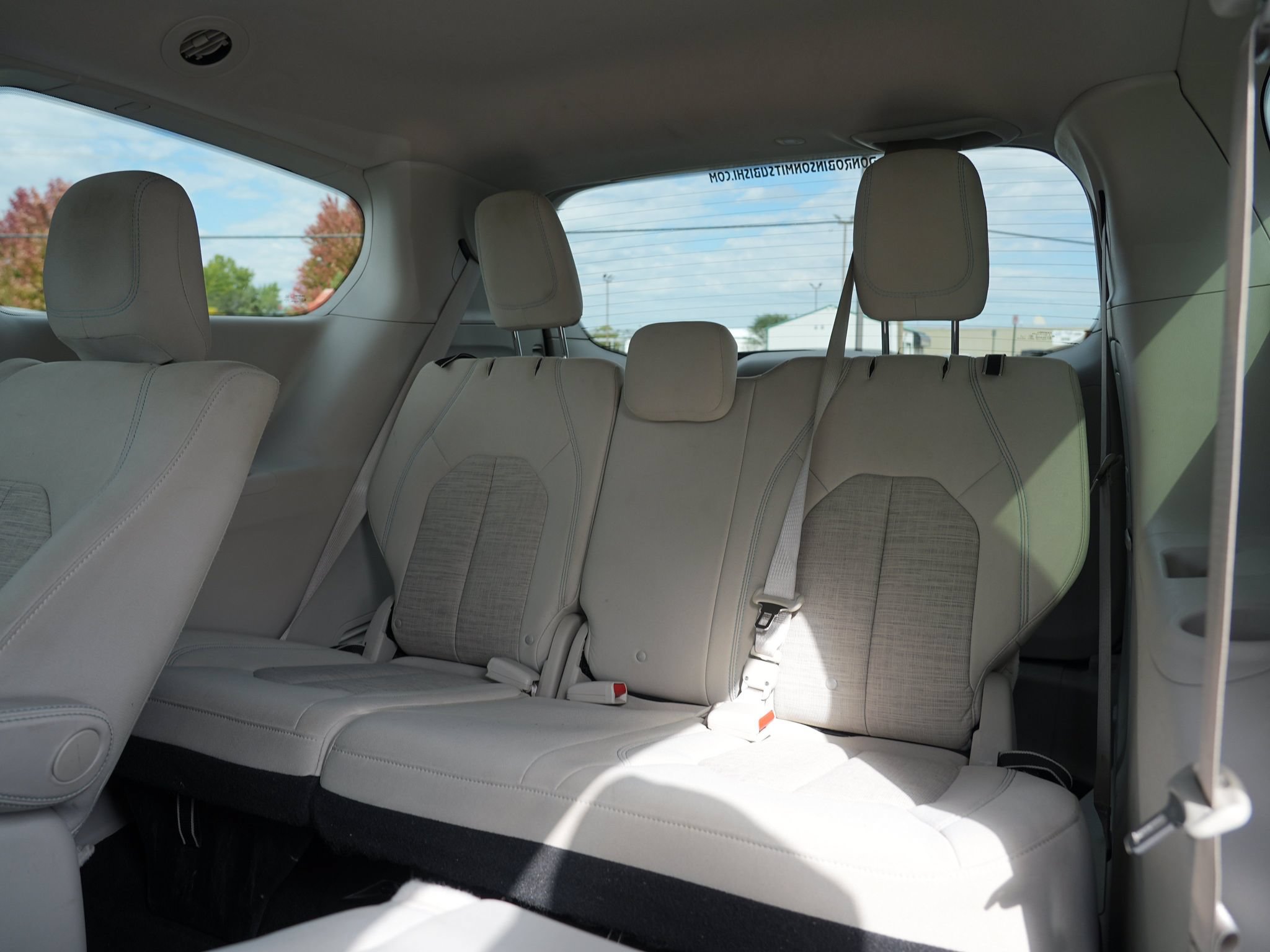 Used 2018 Chrysler Pacifica Touring Plus FWD image 27