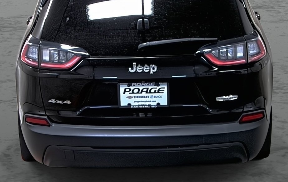 Used 2019 Jeep Cherokee Latitude w/ Cold Weather Group image 11