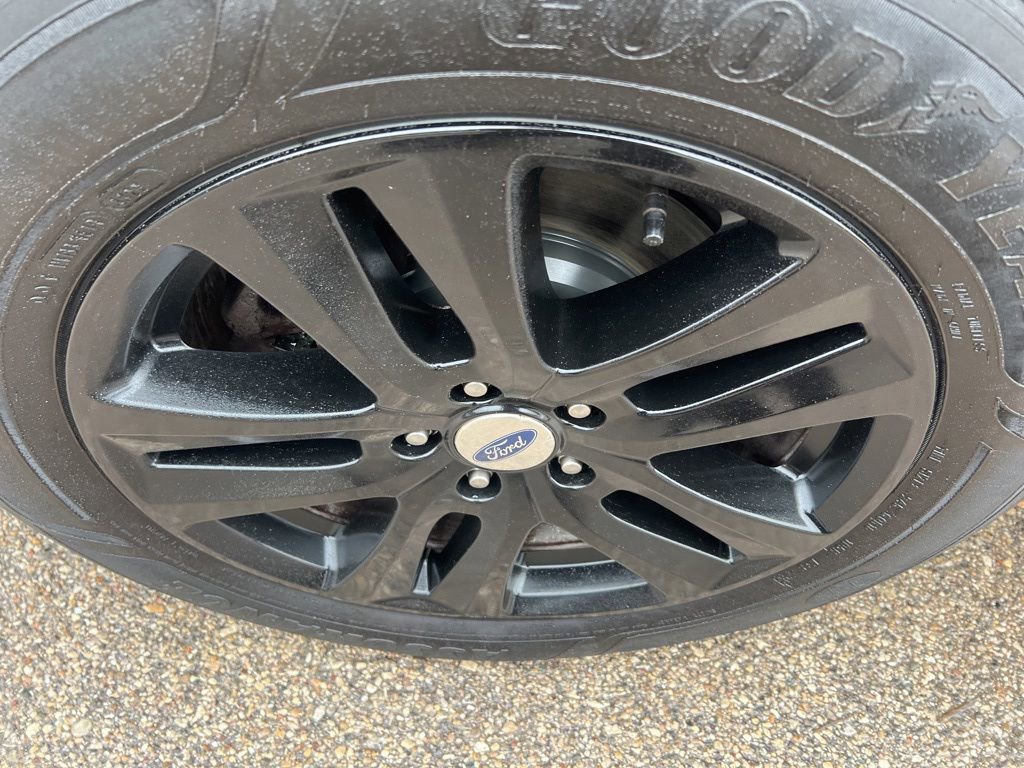 Used 2018 Ford Explorer XLT image 40