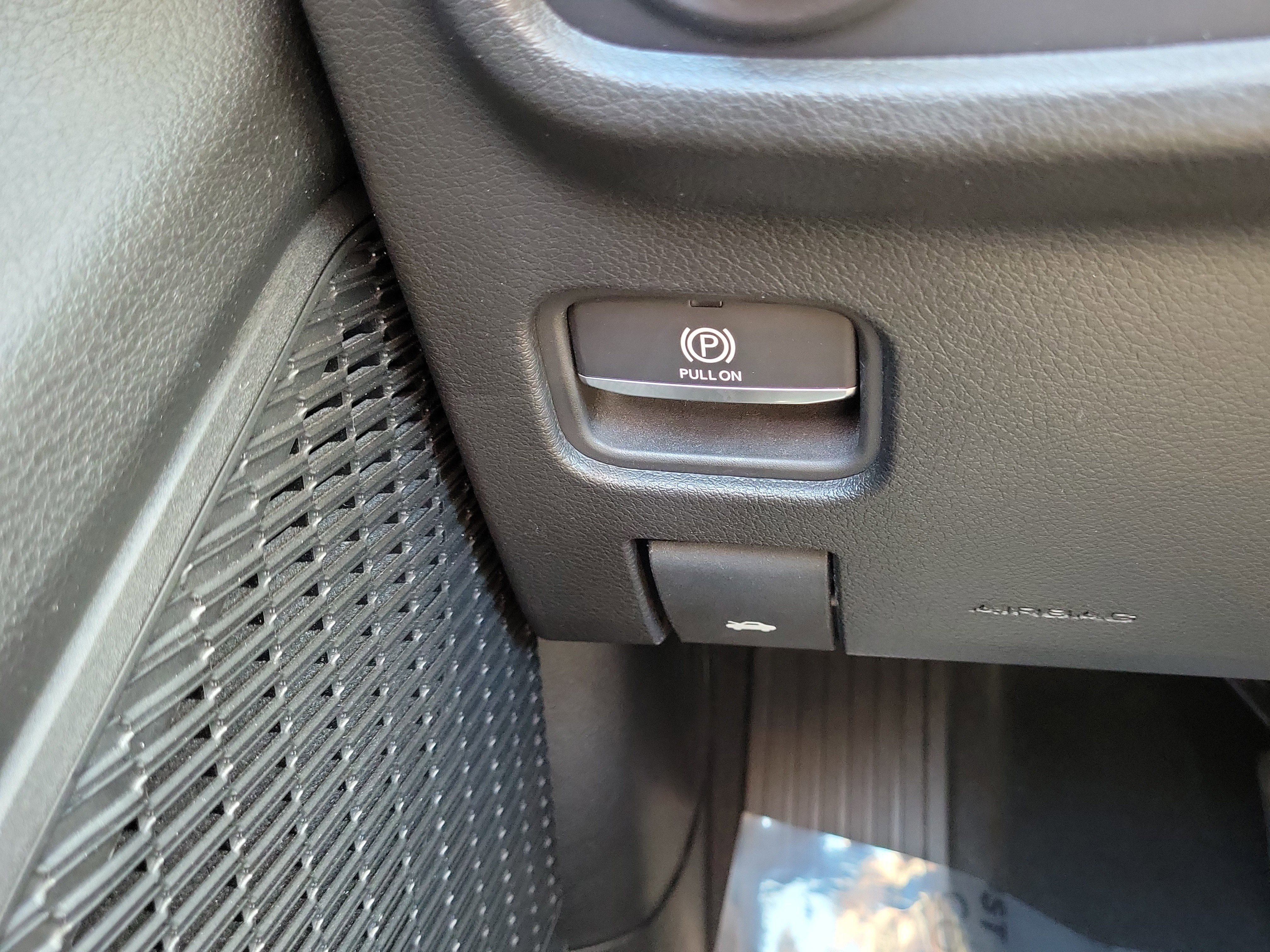 Used 2023 Jeep Grand Cherokee Limited w/ Luxury Tech Group II image 22