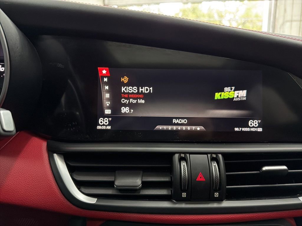 Used 2019 Alfa Romeo Giulia Ti w/ Quick Order Package 22Z Lusso image 35