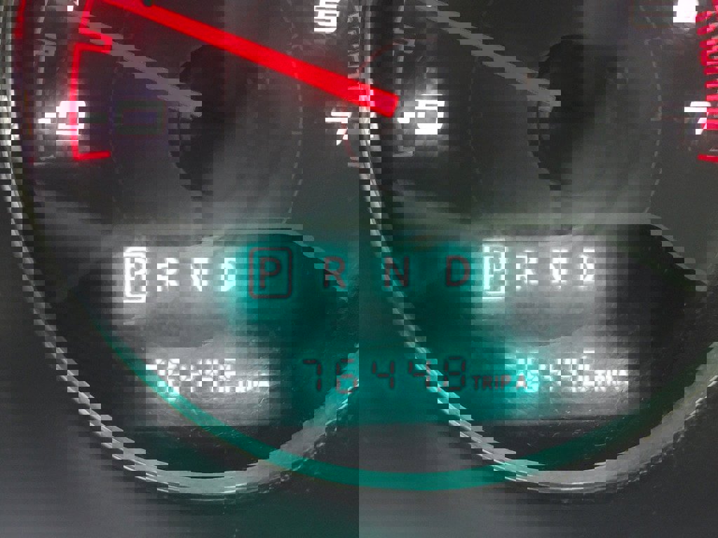 Used 2013 Dodge Avenger SE image 17